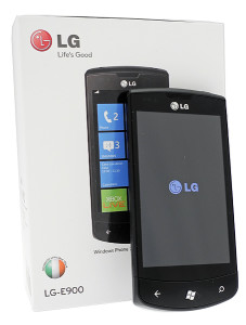 LG Optimus 7 E900 bloccato sulla schermata iniziale con il logo LG